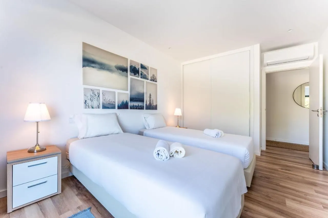 Stunning 3 Bdr Flat W/ Rooftop Pool By Lovelystay Albufeira Portugal