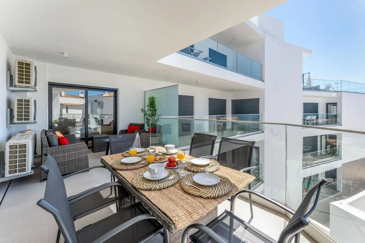 Stunning 3 Bdr Flat W/ Rooftop Pool By Lovelystay Albufeira Apartment