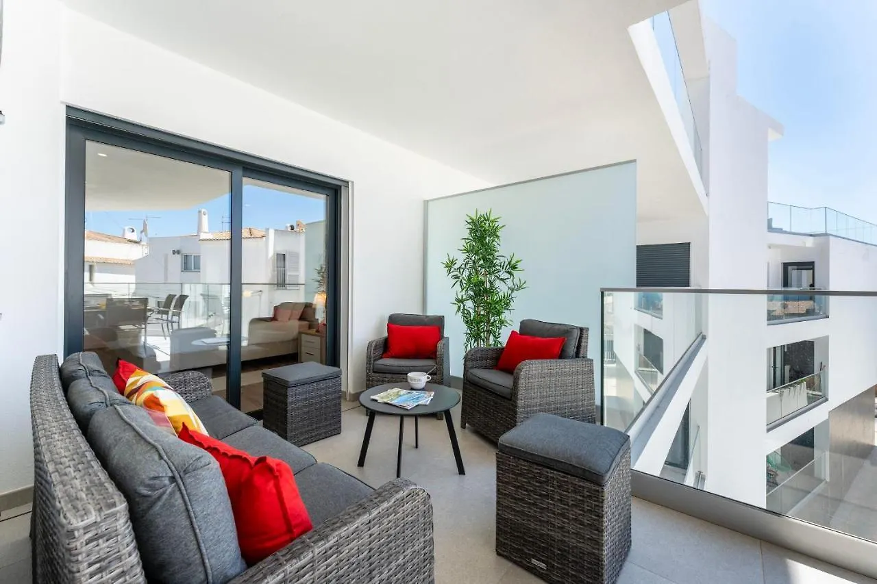 Stunning 3 Bdr Flat W/ Rooftop Pool By Lovelystay Albufeira Portugal